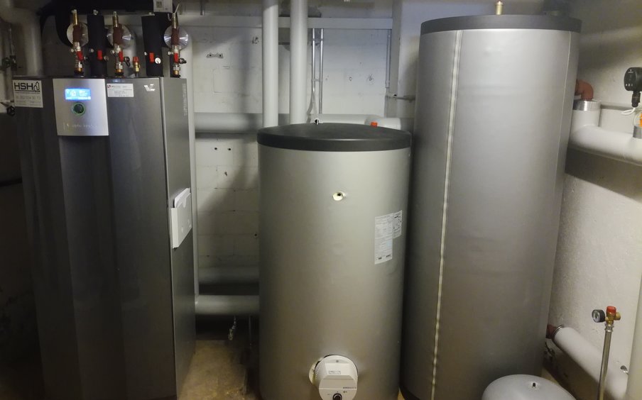 neues Heizungssystem: Erdsonden-Wärmepumpe neues Heizungssystem: Erdsonden-Wärmepumpe