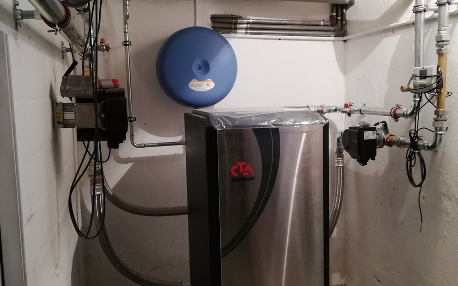 neues Heizungssystem: Erdsonden-Wärmepumpe neues Heizungssystem: Erdsonden-Wärmepumpe