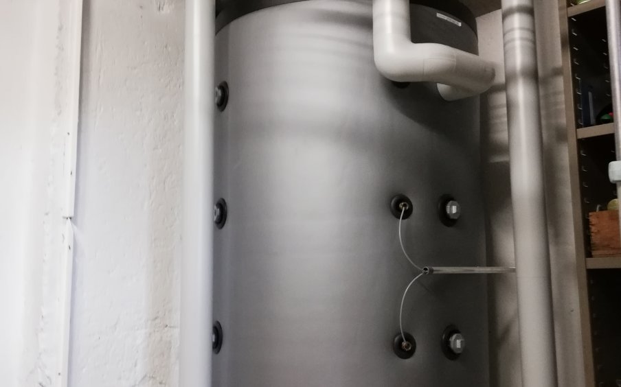 neues Heizungssystem: Erdsonden-Wärmepumpe neues Heizungssystem: Erdsonden-Wärmepumpe